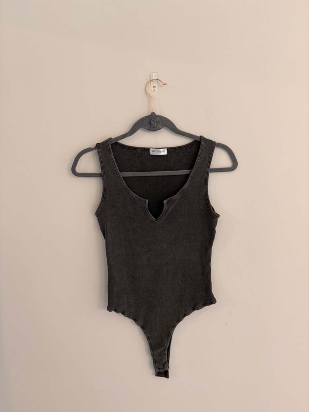 vestique Black Notch-Neck Ribbed Kids Bodysuit